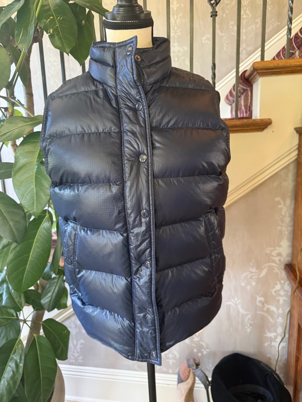 J CREW ladies, navy puffer, jacket, size, medium, zipper snap closure, exc cond - Picture 4 of 13